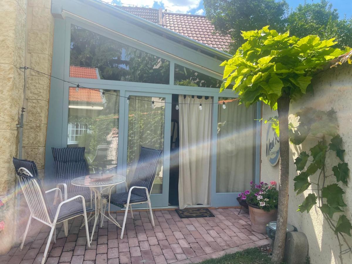 Monpe Apartmanik S Atmosferou Komarno Bagian luar foto