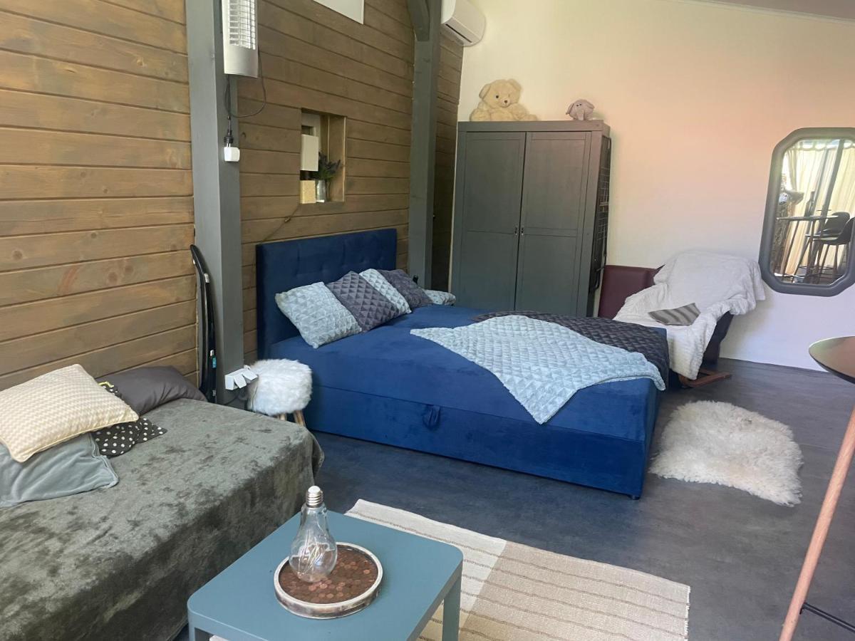 Monpe Apartmanik S Atmosferou Komarno Bagian luar foto