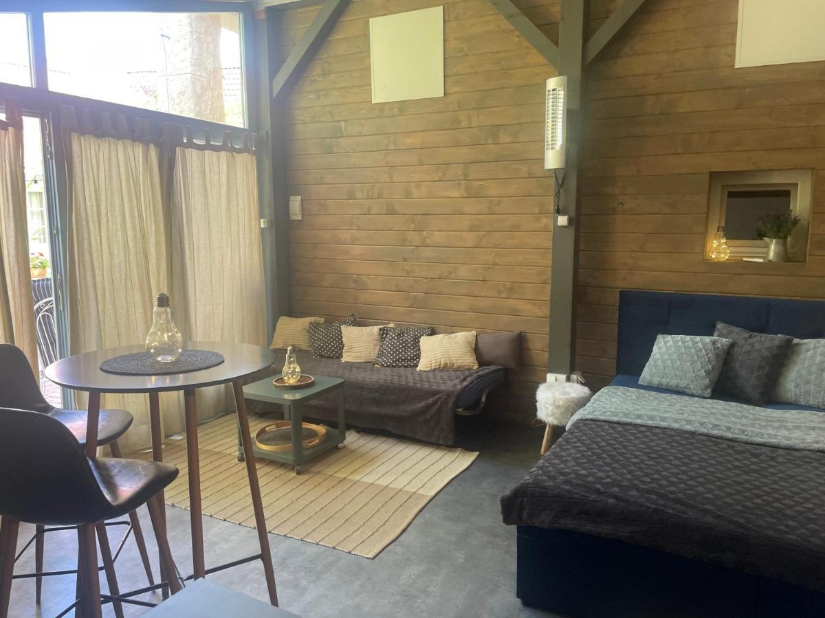 Monpe Apartmanik S Atmosferou Komarno Bagian luar foto